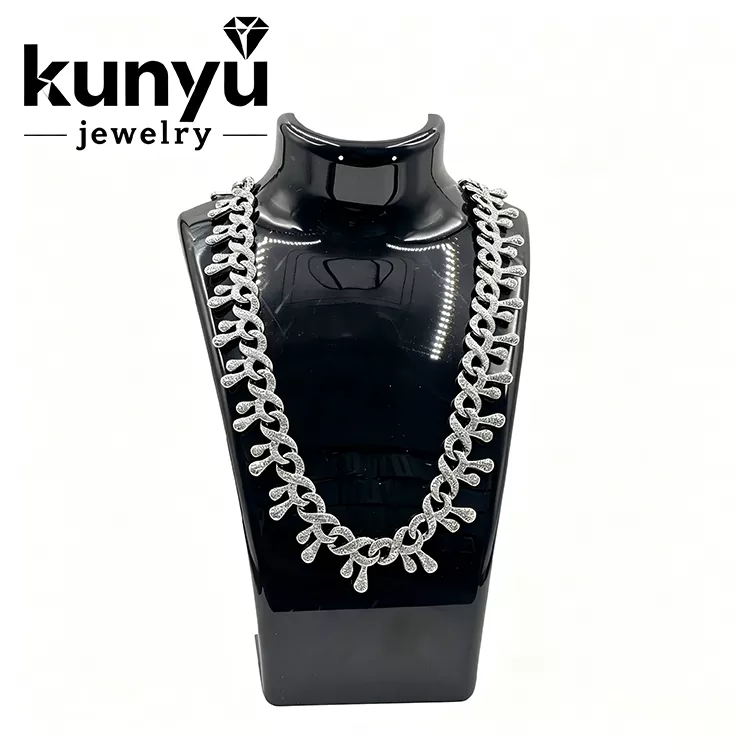 Kalung Kuba Berpenampilan Berlian