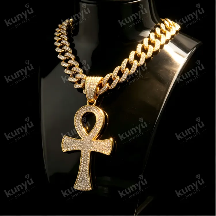 Liontin Hip Hop Berlapis Emas